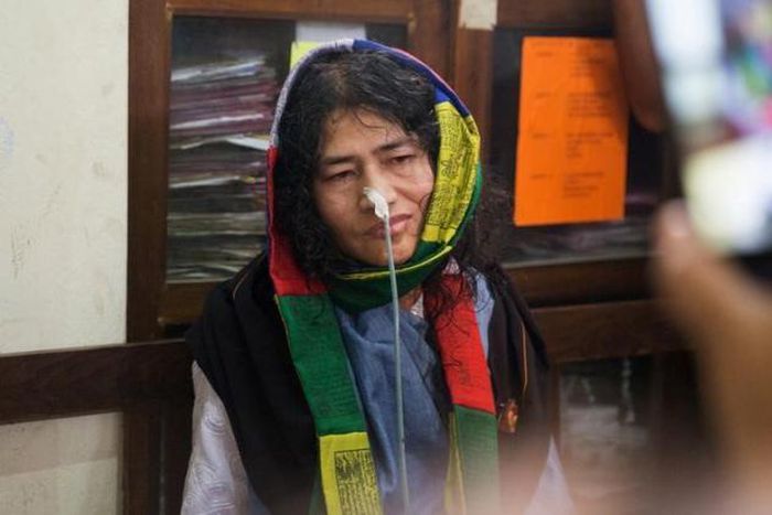 India's "Iron Lady" ends 16-year hunger strike over military law