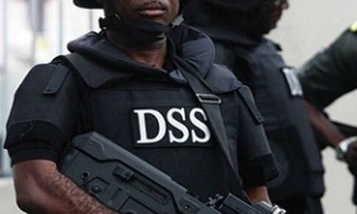 DSS re-arrests Sowore barely 12 hours after he was released. (Punch)