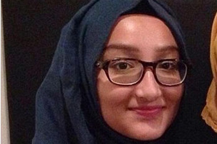 London schoolgirl who left to join Islamic State dead - lawyer