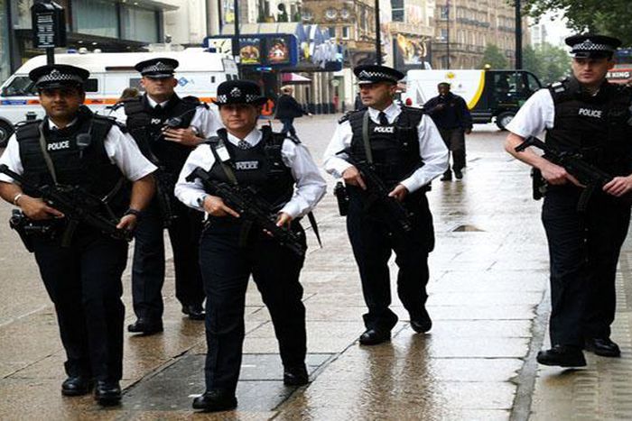 London police arrest two men suspected of preparing attacks