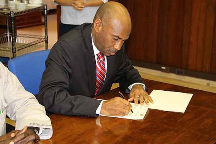 PTDF signs MoU with France to sponsor Nigerian students