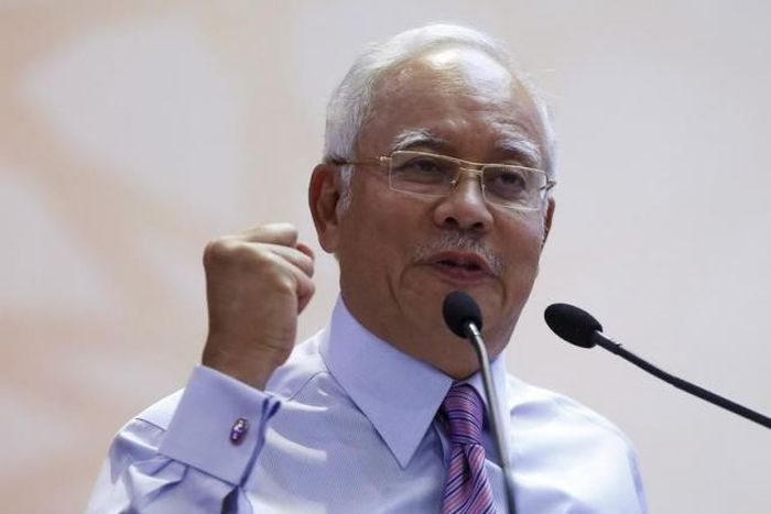 Malaysia's Najib appoints new ministers to strengthen coalition
