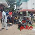 Mob at the PDP national secretariat, Abuja (Pulse)