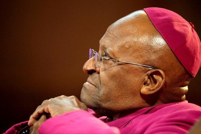 The former Anglican archbishop of Cape Town Desmond Tutu waits to receive the 2013 Templeton Prize at the Guildhall in central London on May 21, 2013.  REUTERS/Paul Hackett/File Photo