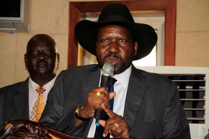 South Sudan's President Salva Kiir addresses delegates during the swearing-in ceremony of First Vice President Taban Deng Gai at the Presidential Palace in the capital of Juba, South Sudan, July 26, 2016.