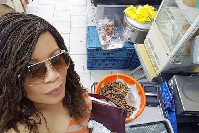 Actress sets to wed her beau in Greece.