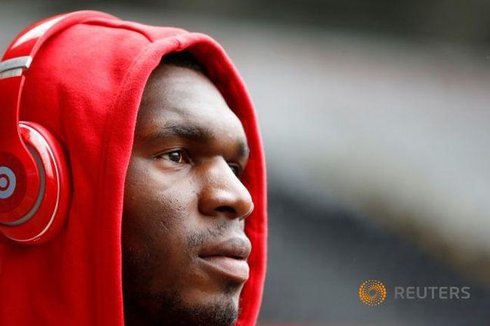 Pardew confirms Benteke medical at Palace