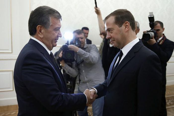 Uzbek parliament appoints PM Mirziyoyev as interim president