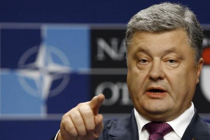Ukraine's president seeks talks with Putin, Western leaders amid tensions