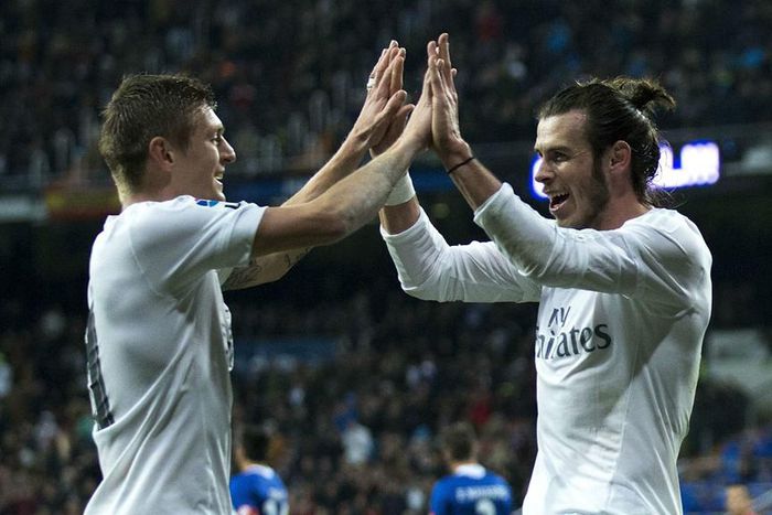 ___5382469___https:______static.pulse.com.gh___webservice___escenic___binary___5382469___2016___8___16___4___tonikroosgarethbale-cropped_17oq9lh7868yvzvgj8pmm29bn_1