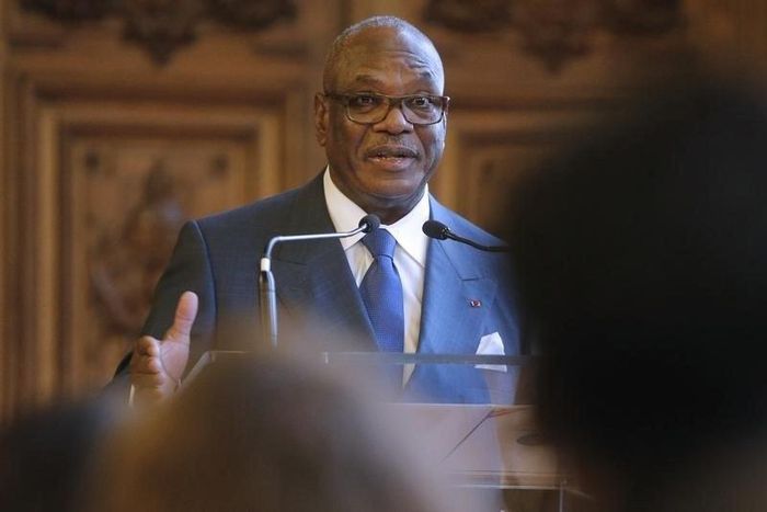 Mali's President Ibrahim Boubacar Keita delivers a speech during a conference at the Sorbonne University in Paris, France, in this October 21, 2015 file photo. REUTERS/Christian Hartmann