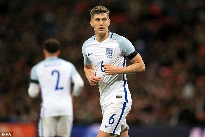 Man City sign England defender Stones from Everton