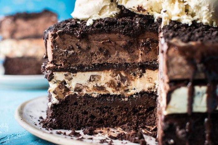 Chocolate ice cream cake