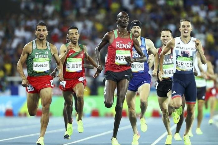 . (From L) Taoufik Makhloufi (ALG) of Algeria, Abdalaati Iguider (MAR) of Morocco, Asbel Kiprop (KEN) of Kenya, Ben Blankenship (USA) of USA and Charlie Grice (GBR) of Great Britain compete.