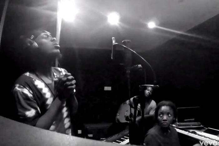 ___5430021___https:______static.pulse.com.gh___webservice___escenic___binary___5430021___2016___8___29___7___Adekunle+Gold+Video