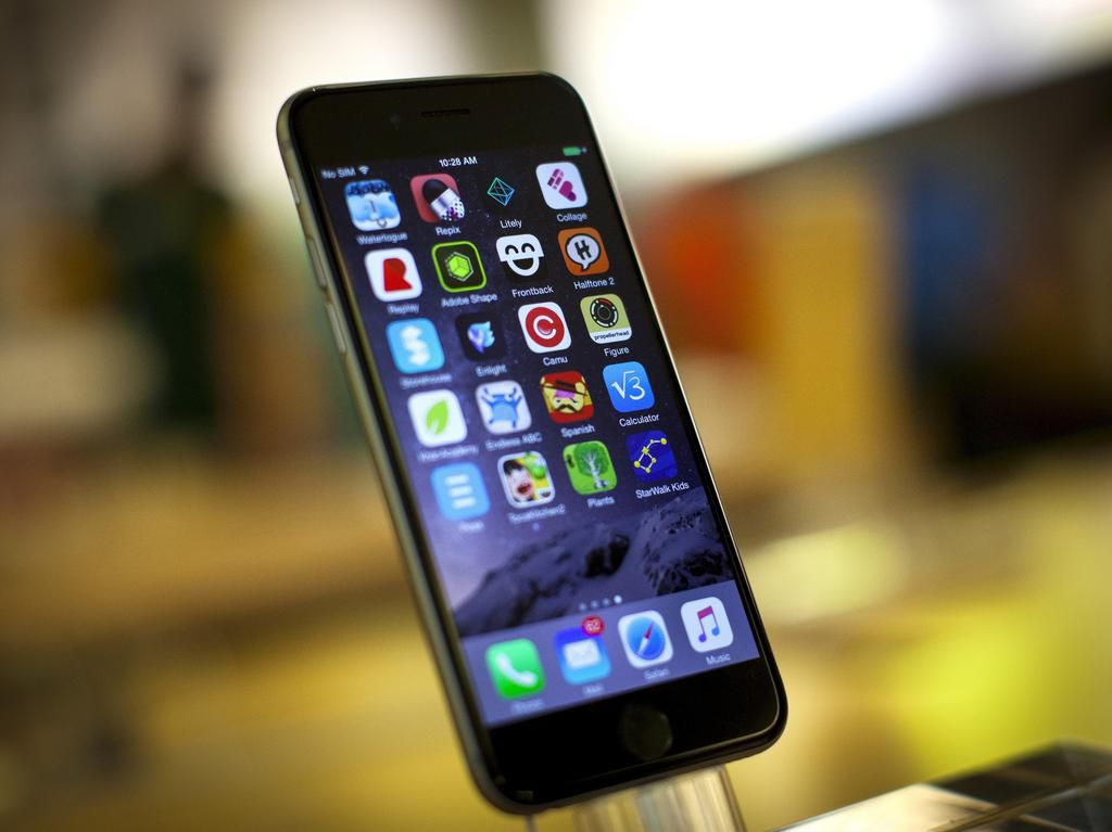 Apple is expected to launch the iPhone 6S and iOS 9 in september.