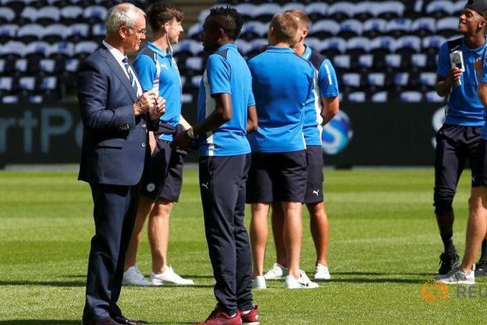 Leicester ready to make further investments in squad - official