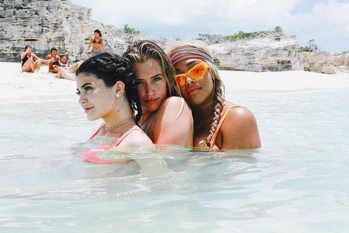 Kylie Jenner and friends