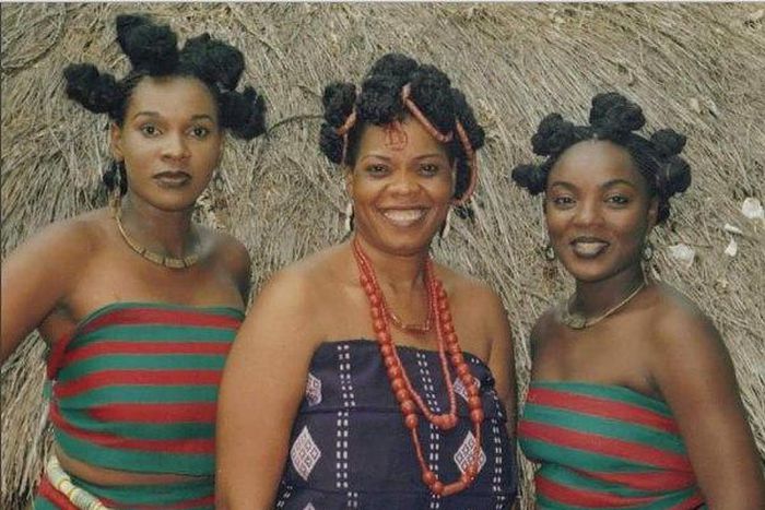 Chiege Alisigwe, Chinyere Wilfred, Chioma Chukwuka in "Sacred Tradition"