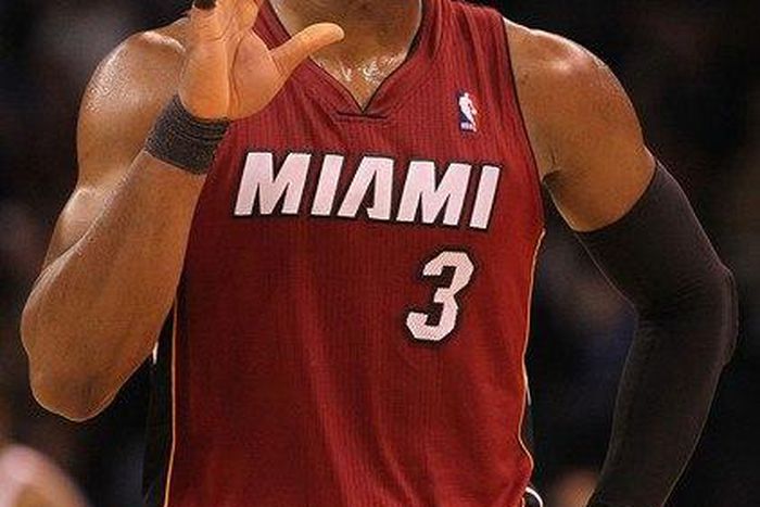 Dwyane Wade says NBA is unfair to players after being fined $15K for giving fans his mid fingerfor insulting his wife during NBA game