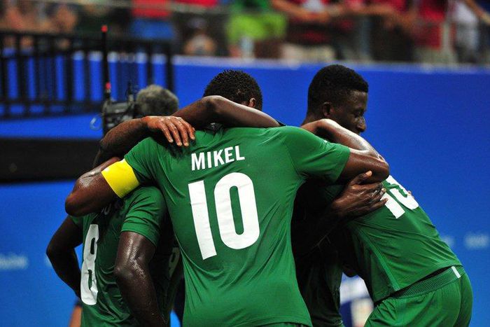John Mikel Obi and Dream Team VI players