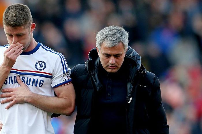 ___5468114___https:______static.pulse.com.gh___webservice___escenic___binary___5468114___2016___9___8___12___garycahilljosemourinho-cropped_8e84p1j75ef81t4e9zkl2axtm