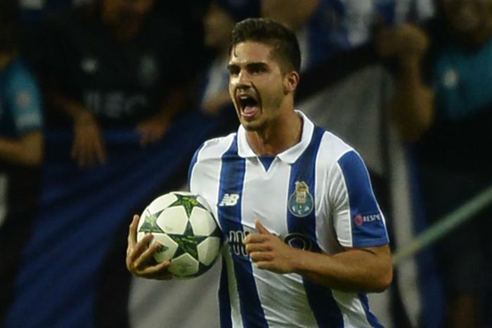 ___5402207___https:______static.pulse.com.gh___webservice___escenic___binary___5402207___2016___8___21___16___andresilva-cropped_ijvxb9yo7soz1697jjx6l3sn0_1