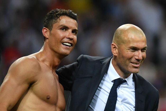 ___5411784___https:______static.pulse.com.gh___webservice___escenic___binary___5411784___2016___8___23___22___cristiano-ronaldo-and-zinedine-zidane_16cdu9ulqum391o97k956ca6tq_1