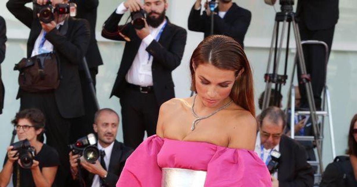 Giulia Salemi, Dayane Mello suffer wardrobe malfunction at the event