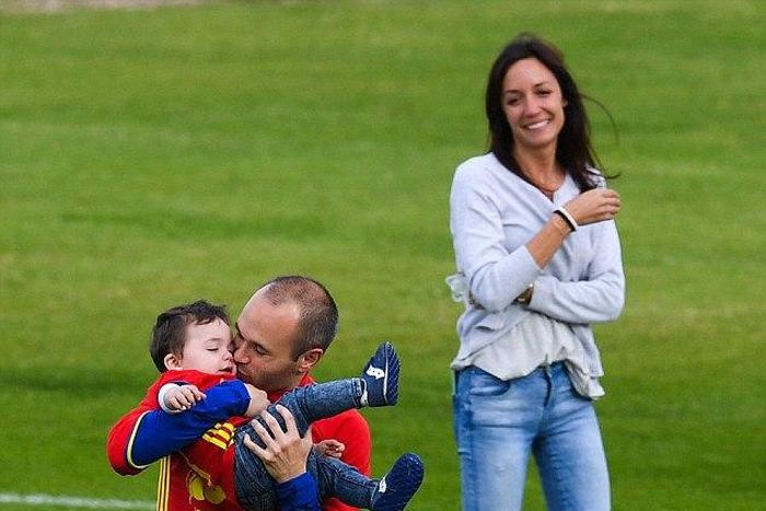 Andres Iniesta with wife