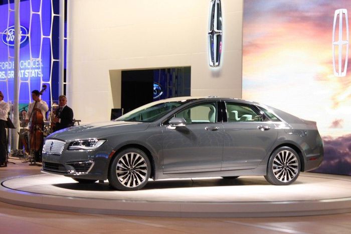 2017 Lincoln MKZ
