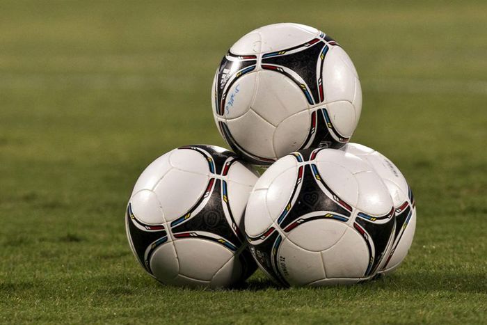 ___3501529___https:______static.pulse.com.gh___webservice___escenic___binary___3501529___2016___9___5___18___footballs-cropped_8cd1kry9ctvs16h55tpax0r4p_1