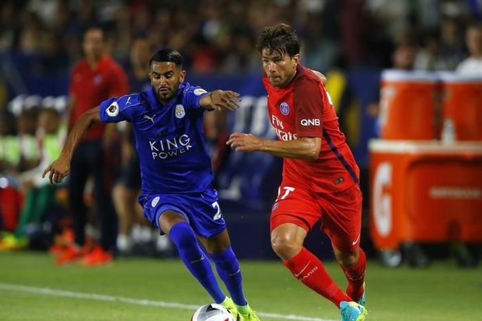 Mahrez 'distracted' by transfer talk, says Ranieri