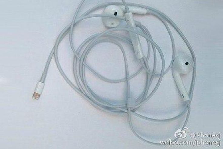 Leaked image of Apple EarPod with Lighning connector