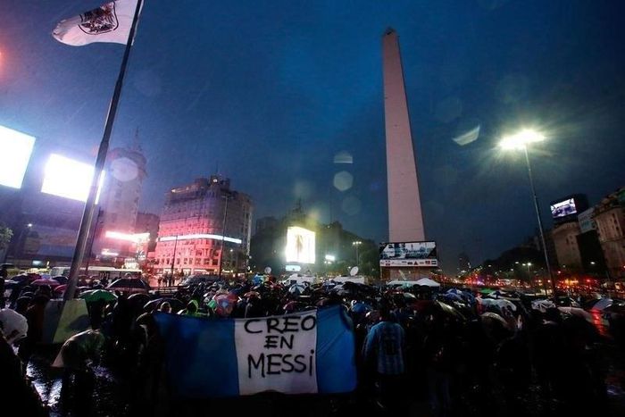 Fans gather in front of the Obelisk in support of Argentina's player Lionel Messi, who recently announced his retirement from international soccer, and to ask him to come back to the national squad in Buenos Aires, Argentina, July 2, 2016. The Argentin...
