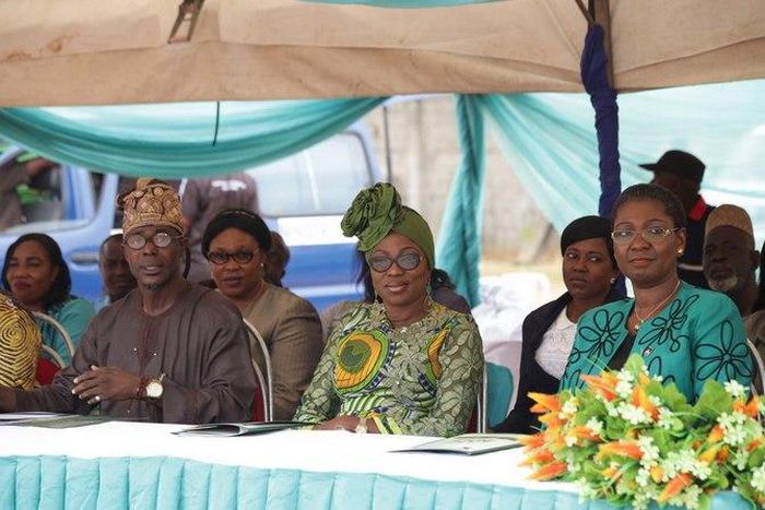 Lagos State First Lady Bolanle Ambode rocked the statement 'gele' look at a recent event