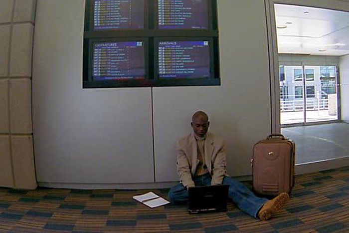 ___5020446___https:______static.pulse.com.gh___webservice___escenic___binary___5020446___2016___5___11___13___man+in+airport