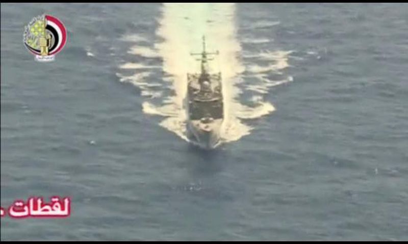 Egyptian military finds debris of crashed airliner