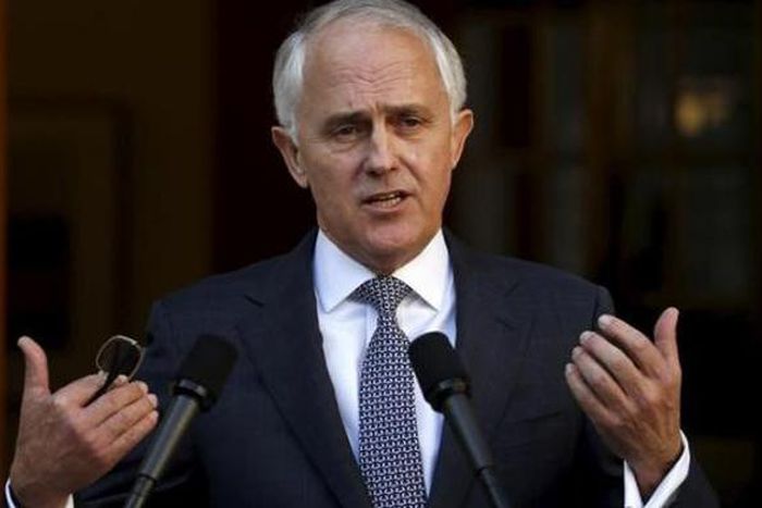 Gunmen kidnap 7, including Australians