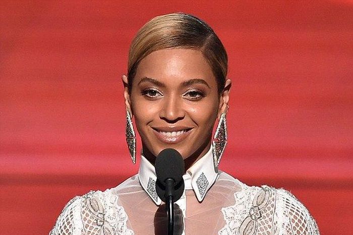 Beyonce making a surprise appearance