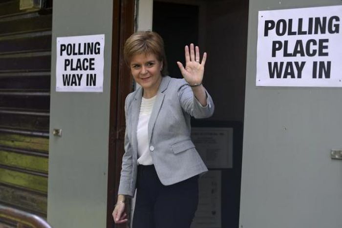 New Scotland independence referendum "highly likely" - Sturgeon