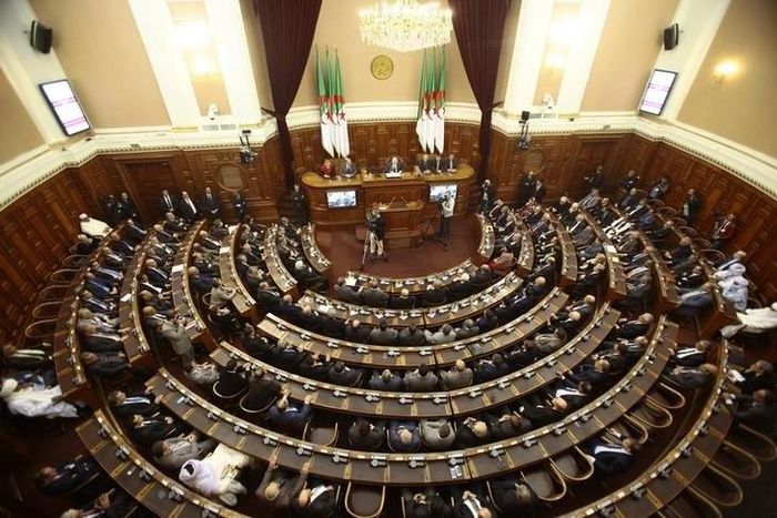 Algerian parliament passes new investment law to improve business climate