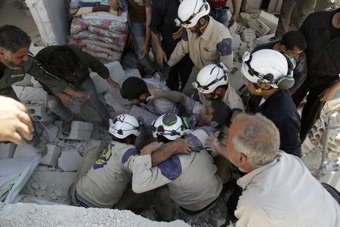 Bakers, teachers, painters line up to volunteer to save lives in Syria