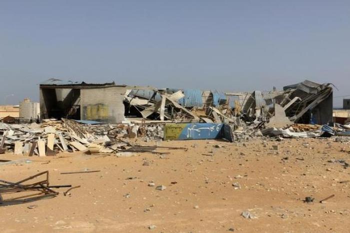 Libyan oil guard says captures coastal town from Islamic State after clashes