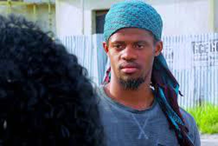 Watch funny video of Fufu falling from Lagos big girl's bag