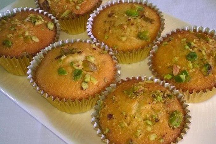 ___5124136___https:______static.pulse.com.gh___webservice___escenic___binary___5124136___2016___6___7___22___yazdi+cake