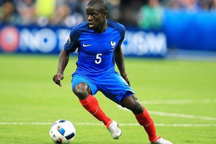 Kante a welcome selection headache for Chelsea manager Conte