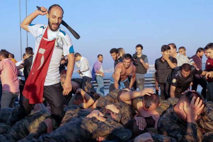 Turkey religious affairs body says has removed 1,112 personnel since coup