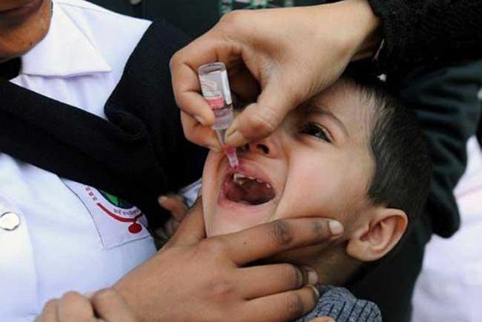 Seven Pakistani policemen killed during anti-polio drive