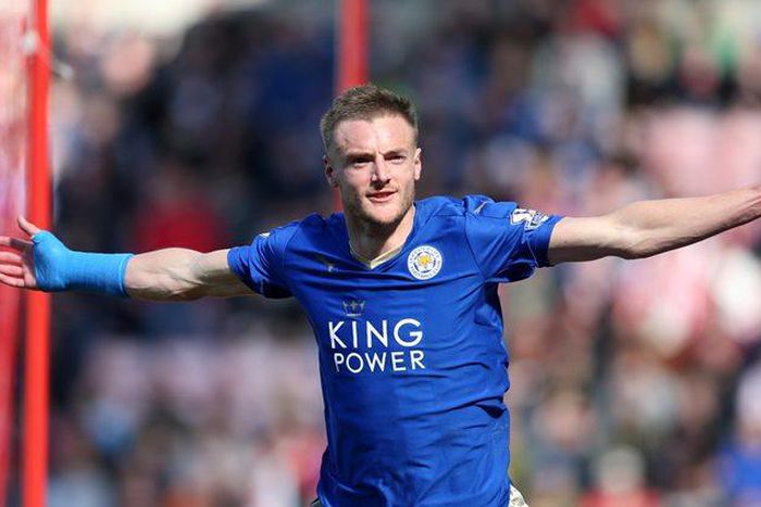 Leicester's Vardy named football writers' player of the year